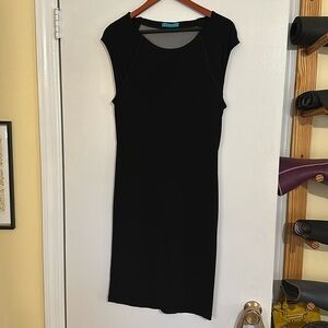 Alice + Olivia black mesh short sleeve dress